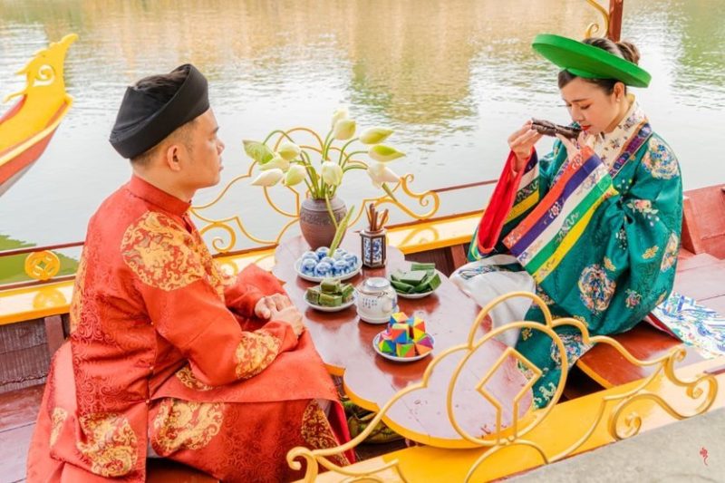 Trà trong cung đình – Biểu tượng của quyền lực và mỹ học