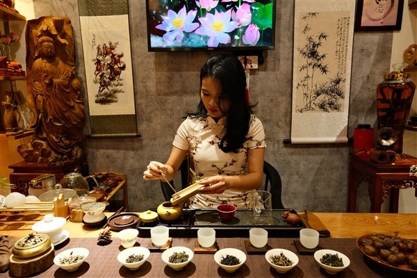 Thưởng trà và thời tiết – Bí quyết giữ cân bằng thân tâm