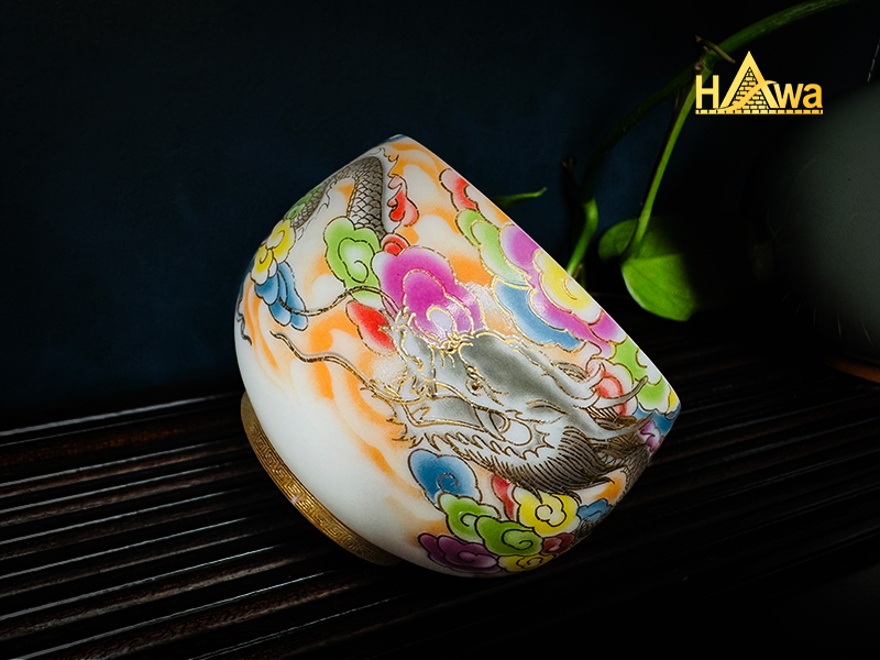 Chén sứ ngọc thấu quang – thanh khiết và sang trọng,